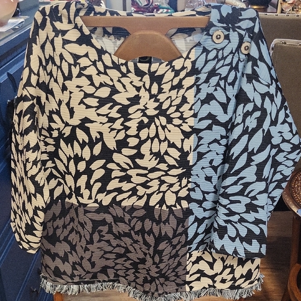 Spartelle Floral Patterned Women's Top - Black and Blue